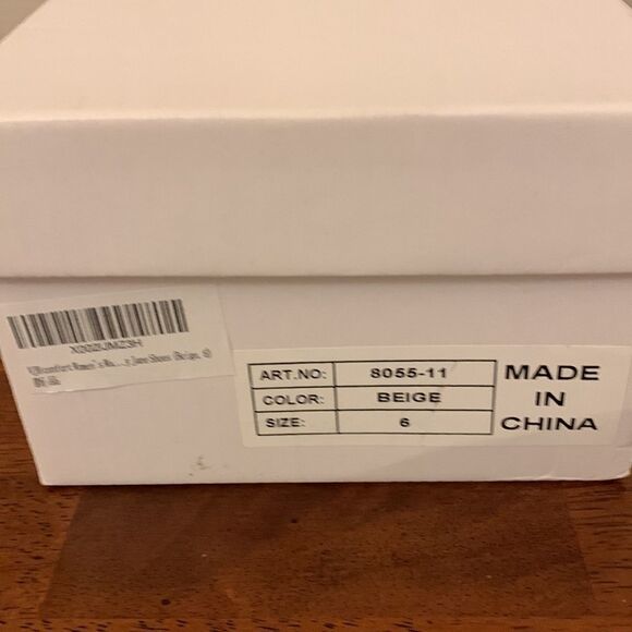 Ladies size 6 page Mary Jane shoes NWT with memory foam insoles - Picture 8 of 8